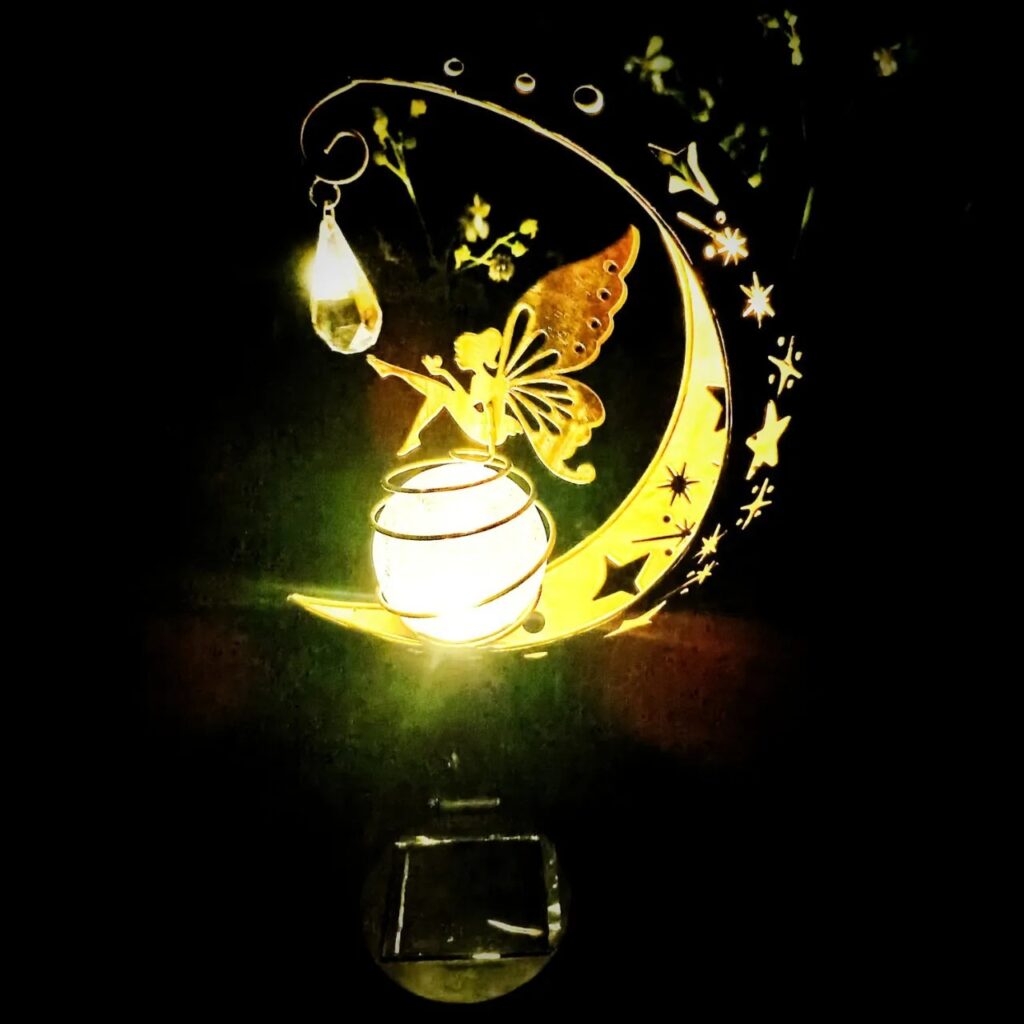 lampe-de-jardin-originale-f-e-clochette-la-maison-du-jardinier